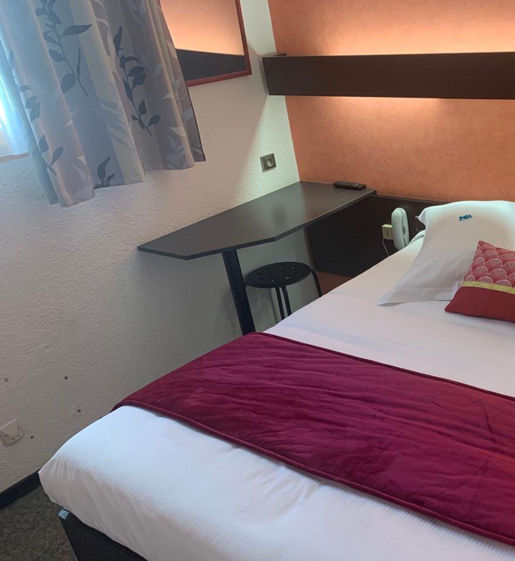 Hotel The Originals Access Bourges Nord Saint-Doulchard Esterno foto