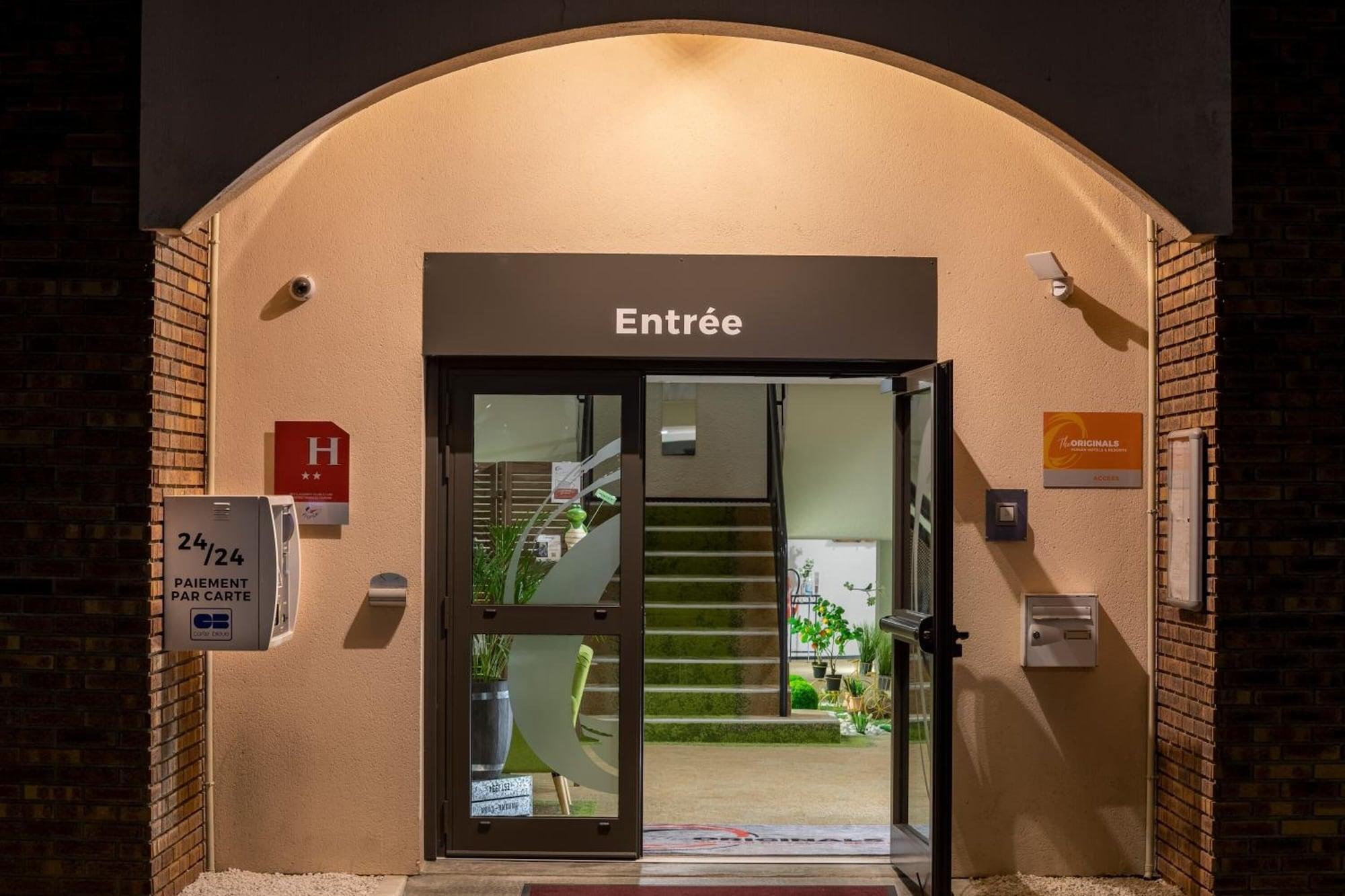 Hotel The Originals Access Bourges Nord Saint-Doulchard Esterno foto